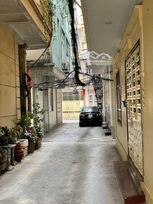 bán nhà mặt ngõ văn cao, ba đình, dt 68m, mt 4.4m, ô tô, lô góc thoáng, giá: 35 tỷ