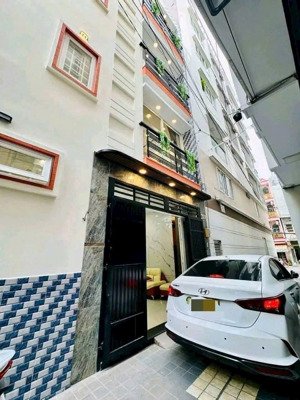 Chỉ 1 Căn Cách Mặt Tiền - Hẻm Xe Hơi đỗ Cửa- Chỉ 7.2 Tỷ(thương Lượng)- Công Viên Gia định Phú Nhuận