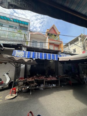 nhà chính chủ gủi cần bán gấp thuộc phường tân thới nhất q12 dt: 4 x 25m đúc 1,5 tấm giá: 8ty800tr