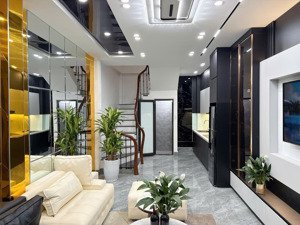 bán nhà riêng 4pn, 4wc tại ngõ 211, ngách 82, số nhà 09, khương trung, 8,95 tỷ, 35m2 - 