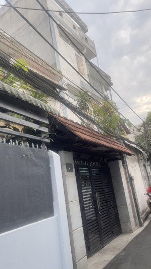 nhà 1/ đường 6 linh tây thủ đức 2 lầu 80m2 giá 5,9 tỷ