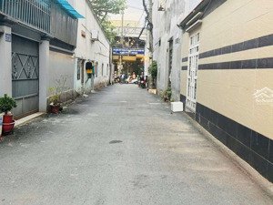 nhà 5 tầng mới - sát cv làng hoa - hxh đậu cửa - 4x12 - 7,4 tỷ tl