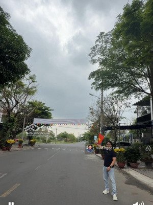 cặp đất đẹp mt đường 10m5 hoà minh cũ thông nguyễn sinh sắc ngay siêu thị mega