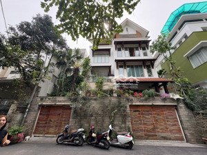 bán biệt thự vip vườn đào tây hồ. 231m 5 tầng, mặt tiền 15m. giá 141 tỷ