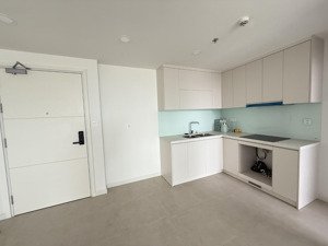 bán căn 2pn 2wc urban green view hồ bơi siêu thoáng mát