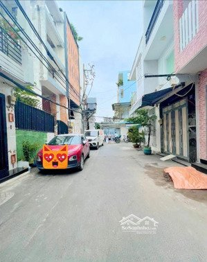 bán nhà 2 tầng xe hơi đỗ cửa trên đường tôn thất thuyết.
