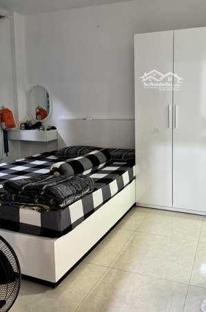 cho thuê phòng 25m2 tại chung cư thanh bình plaza.
phòng sạch sẽ thoáng mát đầy đủ nội thất sử dụng