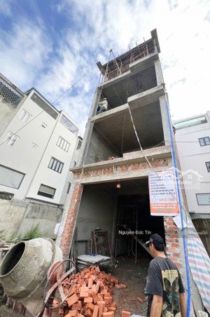 chuyển công tác cần bán lại nhà 4t. 7 phút đến aeon tân phú - 53m2, xe hơi ngủ trong nhà. chỉ: 6 tỷ