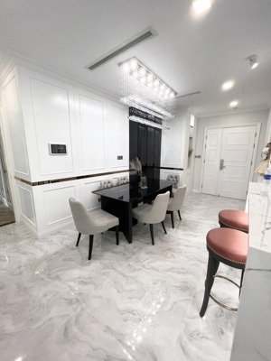 bán cc 2pn 2wc tại vinhomes golden river ba son, sổ hồng lâu dài, 14,7 tỷ, 78 m2