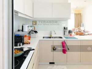 sở hữu ngay 3pn lớn tầng trung view hồ bơi đẹp giá tốt nhất thị trường chỉ 16.5 tỷ chốt