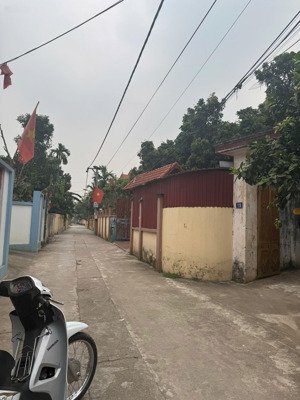 chính chủ cần tiền bán mảnh đất trung châu diện tích 84.4m2 - ô tô đỗ cửa