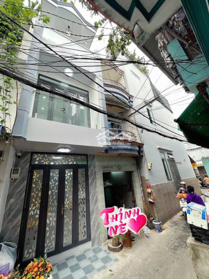 ngay chợ bình tiên, quận 6, nhà mới 3 tầng 4 phòng ngủ, chỉ 4 tỷ 880