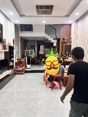 cần bán gấp căn nhà 3 tầng đường 7m5 phần lăng 11 cạnh công viên quận thanh khê tp đà nẵng