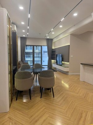 bán chung cư docklands dt 125m2 full nội thất 3pn 2wc giá 8,6tỷ lh hiếu