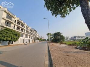 Bán nhà 5 tầng Trâu Quỳ, Gia Lâm. 77m2, mt 5m, đường 6 ô tô tránh. 20 tỷ x. Lh 0989894845