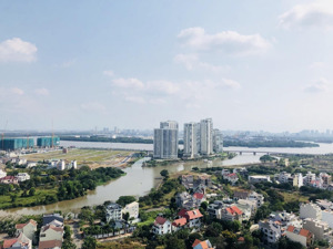 bán căn 2pn 1wc layout hiếm , sẵn hđ thuê , giá 6 tỷ , view sông thoáng mát