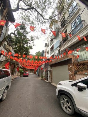 chỉ 16 tỷ có ngay nhà hoàng quốc việt cho khách giữ tiền kinh doanh