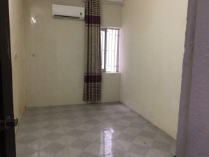 cc khép kín , thang máy, điều hòa, dt 24 m2 đường lê trọng tấn, thanh xuân. lh :0349538369