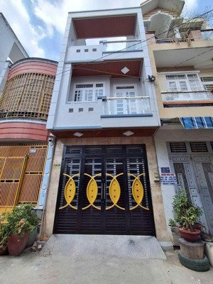 chủ gửi bán nhà 1 trệt 2 lầu đường số 8, đường 7m thông tứ tung, nhỉnh 5 tỷ sẵn sổ