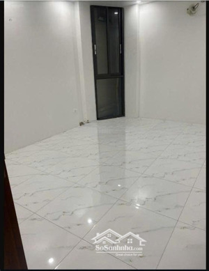 cho thuê từ tầng 1 - 4 (04 tầng) tại toà nhà số 281 phương mai 62m²/tầng thang máy