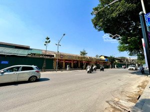 chính chủ cho thuê 120 lê duẩn đối diện bộ công an , 400m2 , mặt tiền 120m , có cho thuê lẻ