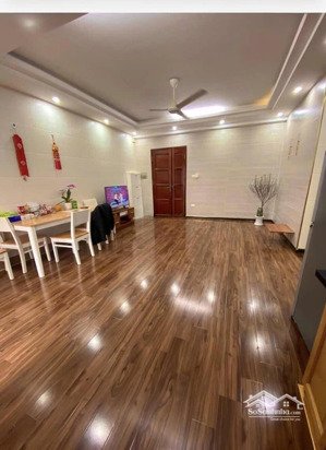cho thuê căn hộ tòa 137 nguyễn ngọc vũ, 80m2, 2 ngủ - giá chỉ 10tr/th