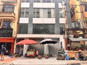 cho thuê nhà mặt phố 147 hồ đắc di - đống đa dt 70m2 x 4 tầng mt 8m.