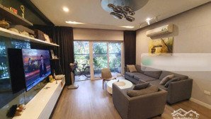 gia đình bán căn hộ tại golden palace 147m2, 3 ngủ, full đồ, ban công tây nam, sổ đỏ chính chủ.