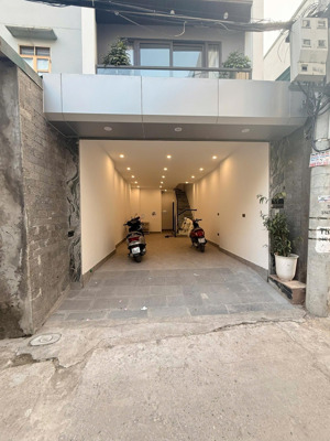 bán nhà 5.5 tầng thang máy gara ô tô ngay trung tâm phố trạm đi bộ ra aeon 44m2 chỉ 14 tỷ