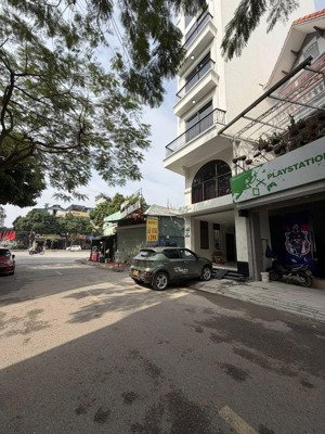 bán nhà mặt phố ái mộ - trung tâm bồ đề - tiện ích quốc tế - sổ đỏ chính chủ.