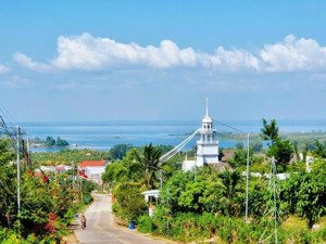 bán gấp đất 100% thổ cư, gần các điểm du lịch retreat hồ trị an