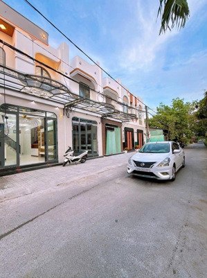 bán nhà phố 2 tầng đã hoàn thiện. lộ rộng 8m. full nội thất. trục chính h122 nguyễn thông -cần thơ