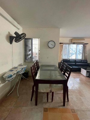 cho thuê gấp chung cư d5, dt 100m 3pn 2wc, full nt - lh 