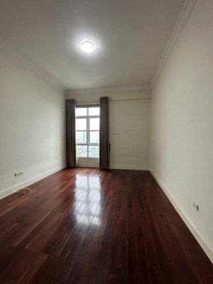 cho thuê căn hộ 4 ngủ 216m2 the manor, đồ cơ bản , vào ở được luôn. nhà đẹp