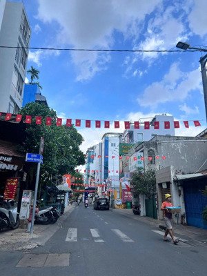 cực hiếm - chỉ 14 tỷ tl - có ngay nhà mặt tiền huỳnh tịnh của p8 quận 3 - dt: 56m2 (3,5 x 16m)