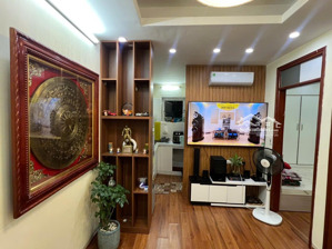 cc 22 thượng đình - đối diện royal city - 2pn 2wc ban công thoáng