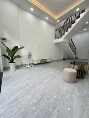 bán nhà mới đẹp đón tết siêu rẻ.
hẻm 5m xe hơi miếu gò xoài