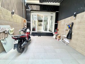 xe hơi ngủ trong nhà - gần mặt t.iền - 4*17m - 4 tầng btct - 11.2 tỷ tl