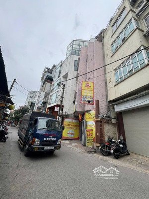 bán nhà 4 tầng mp hoàng ngân 240m giá nhỉnh 63 tỷ , mp kinh doanh , giá hạt rẻ lh: 