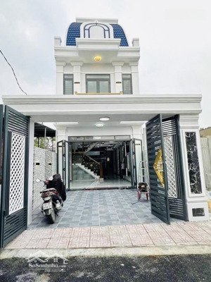 nhà mới đông hòa hcm | ô tô | 3pn | shr | 6,2 tỷ
tại đông hòa, gần sân vận động đông hòa