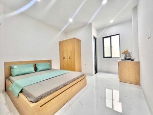 phòng cửa sổ mới xây gần ufm - tân thuận tây