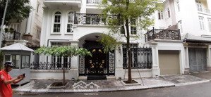 biệt thự nv imperia garden nguyễn tuân. dt 163m2 x 5 tầng + hầm, mt 9m. vị trí đẹp. giá 77 tỷ