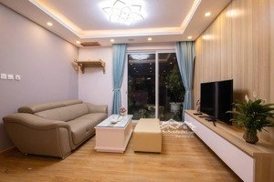 chính chủ bán căn 3 ngủ 81m2 tại hà nội center point , căn góc ban công đông nam, full đồ, sổ đỏ