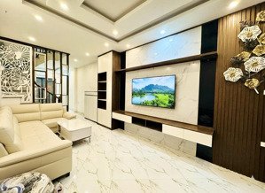 vip đống đa! bán nhà phố cát linh, gần ga metro, vài bước lên ô tô, thoáng mát, khu trí thức cao