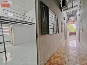 trọ xinh đi bộ qua aeon mall cửa sổ trời thoáng gác cao đứng đc mọi tư thế an ninh bảo vệ 24/24