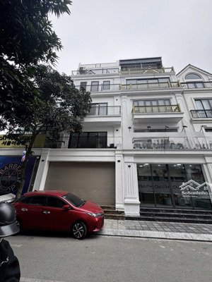 cho thuê bt nguyễn thị định 150m2 4 tầng - mặt tiền 8m, ô tô đỗ thỏa mái, sát mặt phố, 45tr/th