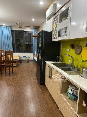 chính chủ bán căn 2 ngủ 2 wc 58m2 chung cư homeland thượng thanh gần phố cổ giá 4.5 tỷ:0976879455