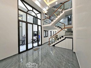 bán nhà 4,5 tầng ngõ ô tô đỗ ngay sát nhà ngay đối diện hoàng huy commerce aeonmall