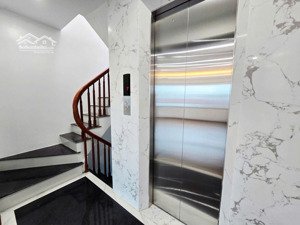cho thuê nhà mới toanh phố hoàng ngân: 70m2 7 tầng thang máy vù vù, ô tô đỗ thỏa mái, 35tr/th