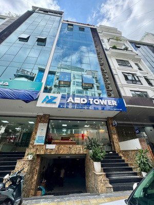 cho thuê tòa bulding 130mx 8 tầng mtien full kính tại 45 trần thái tông - cầu giấy. oto đỗ cửa